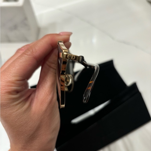 DIOR So Real Sunglasses - Picture 5 of 7